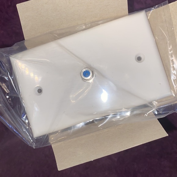 5 pack NEW coax cable barrel connectors with white wall plates - Picture 6 of 7